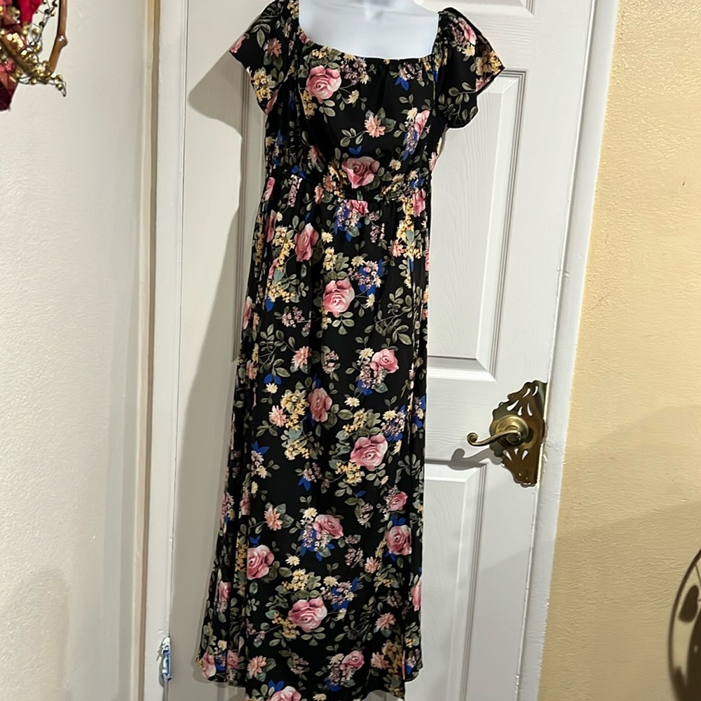SHEIN Curve Black Maxi Dress with slits